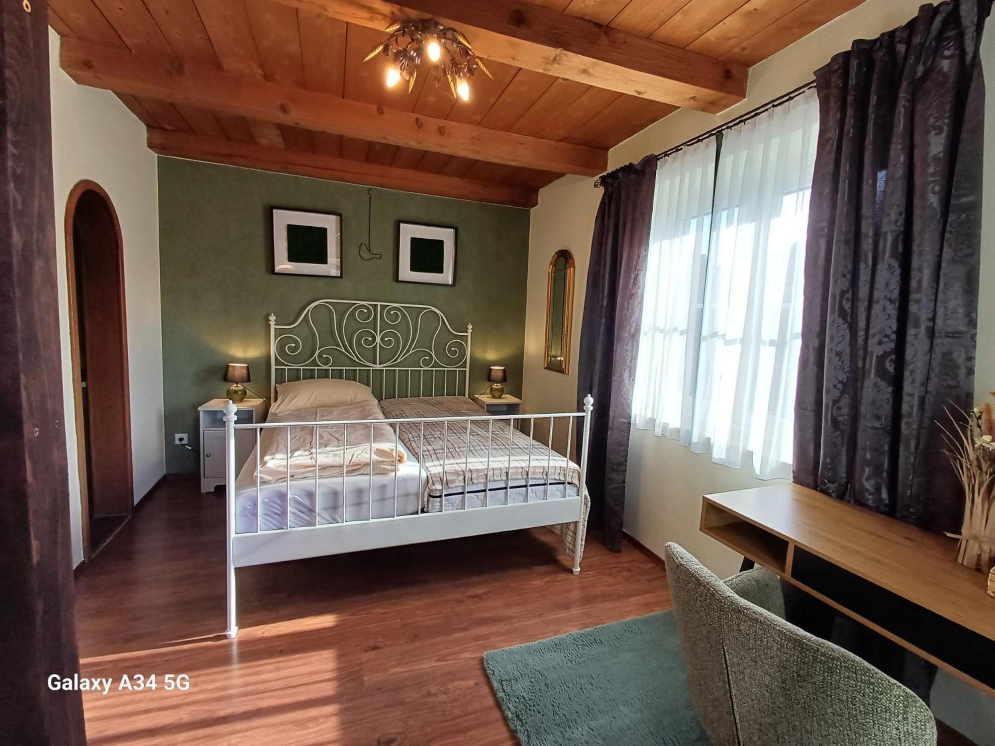 Bed and Breakfast Haus Am Moos Зальцбург Экстерьер фото